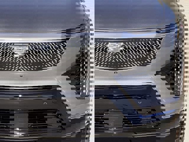 New 2026 Cadillac Optiq Luxury 2 image 8