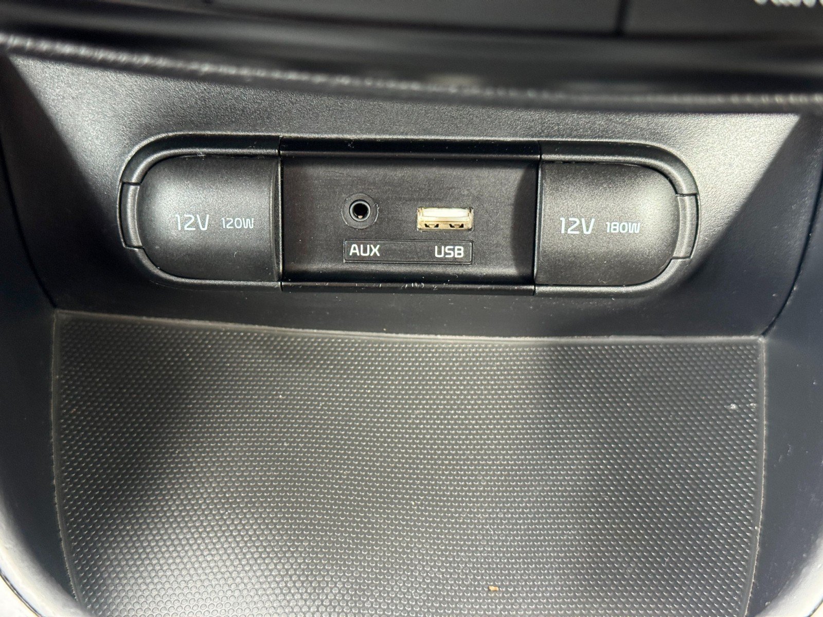 Used 2016 Kia Soul + FWD image 25