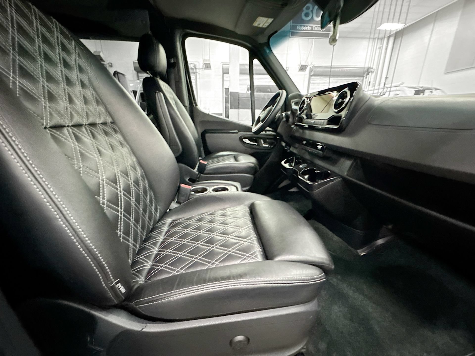 Used 2023 Mercedes-Benz Sprinter 2500 image 26