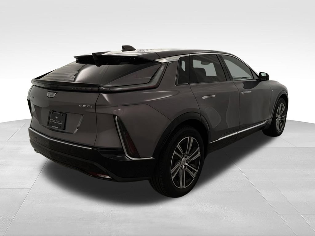 Used 2024 Cadillac Lyriq Luxury AWD/4WD image 6