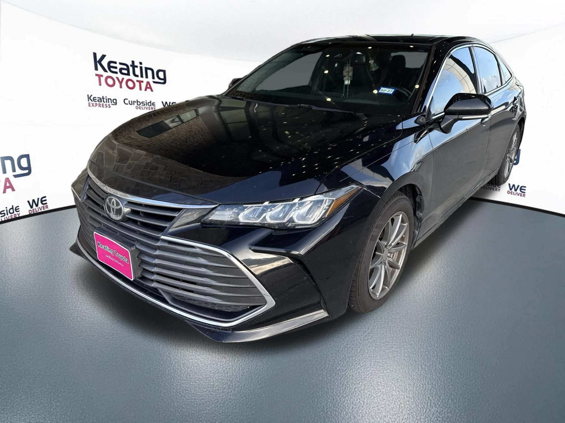 Used 2019 Toyota Avalon XLE w/ Moonroof Package FWD image 3