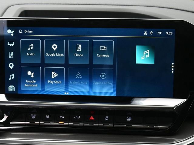 Used 2025 Chevrolet Silverado 2500 High Country w/ Technology Package AWD/4WD image 23