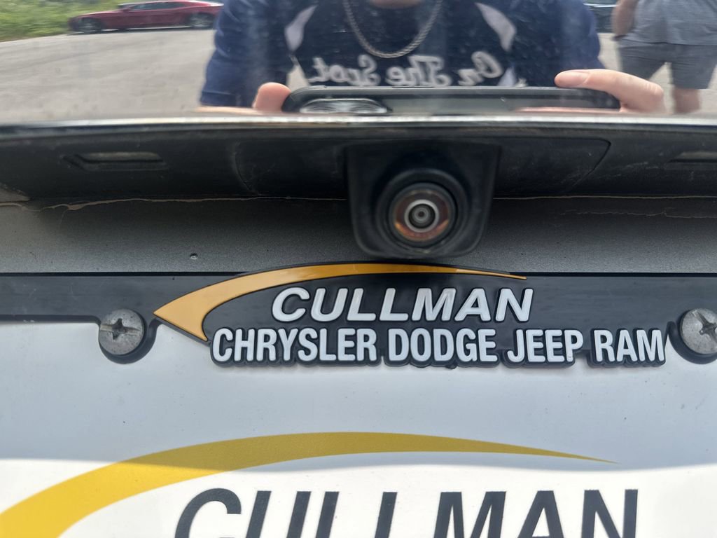 Used 2024 GMC Yukon SLT w/ SLT Luxury Package image 33