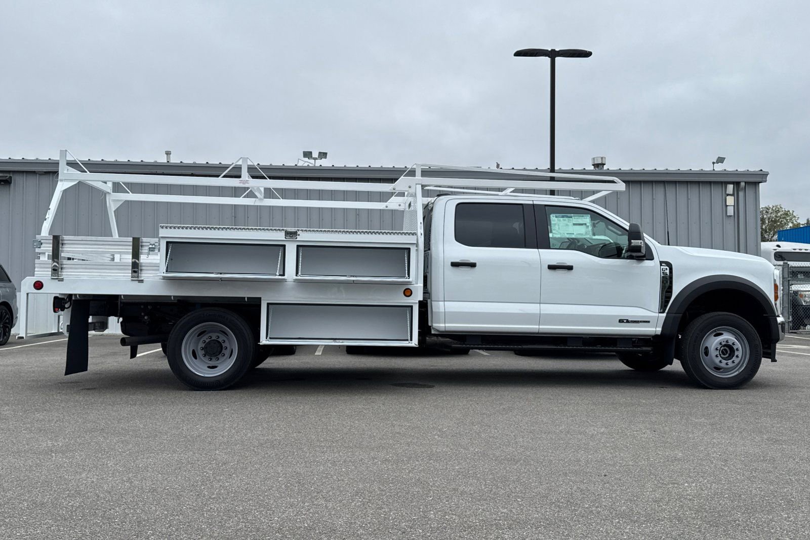 New 2025 Ford F550 4x4 Crew Cab Super Duty image 2