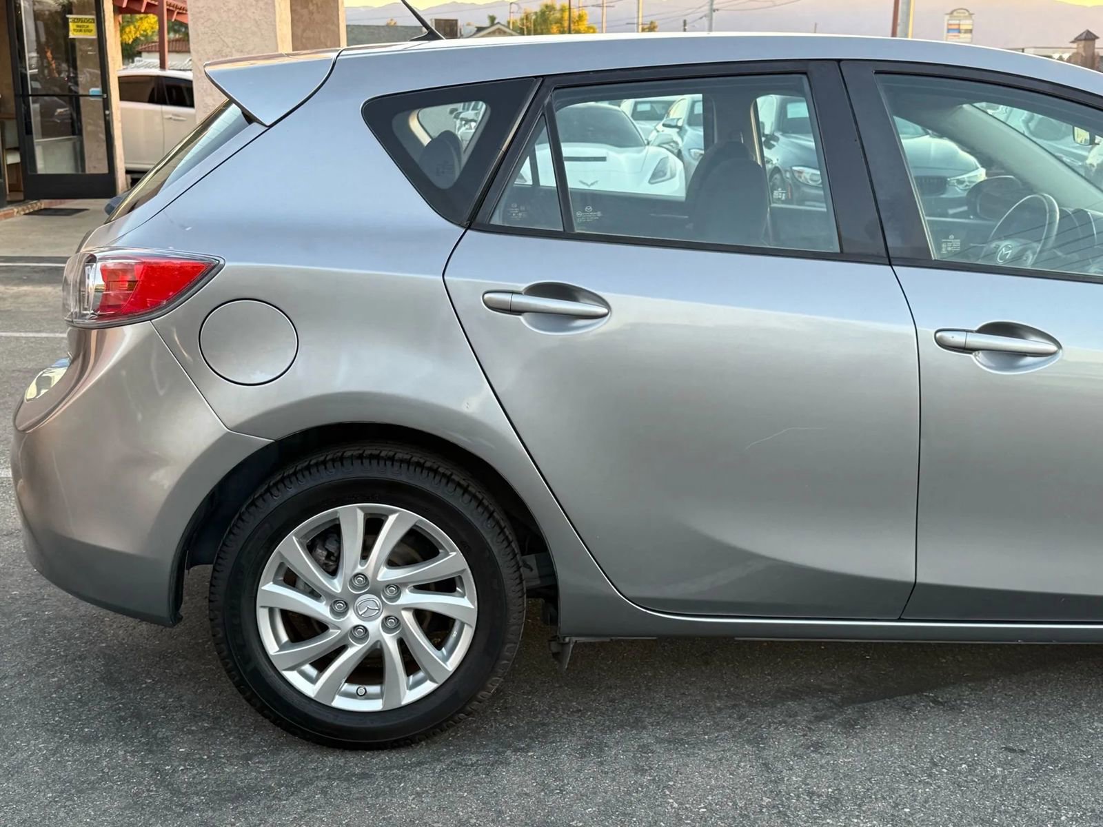 Used 2012 MAZDA MAZDA3 i Touring image 12