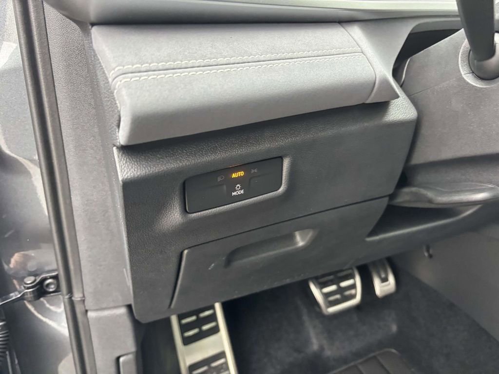 New 2026 Volkswagen Tiguan SE R-Line image 15