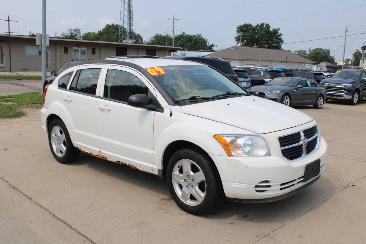 Used 2009 Dodge Caliber SXT FWD image 2