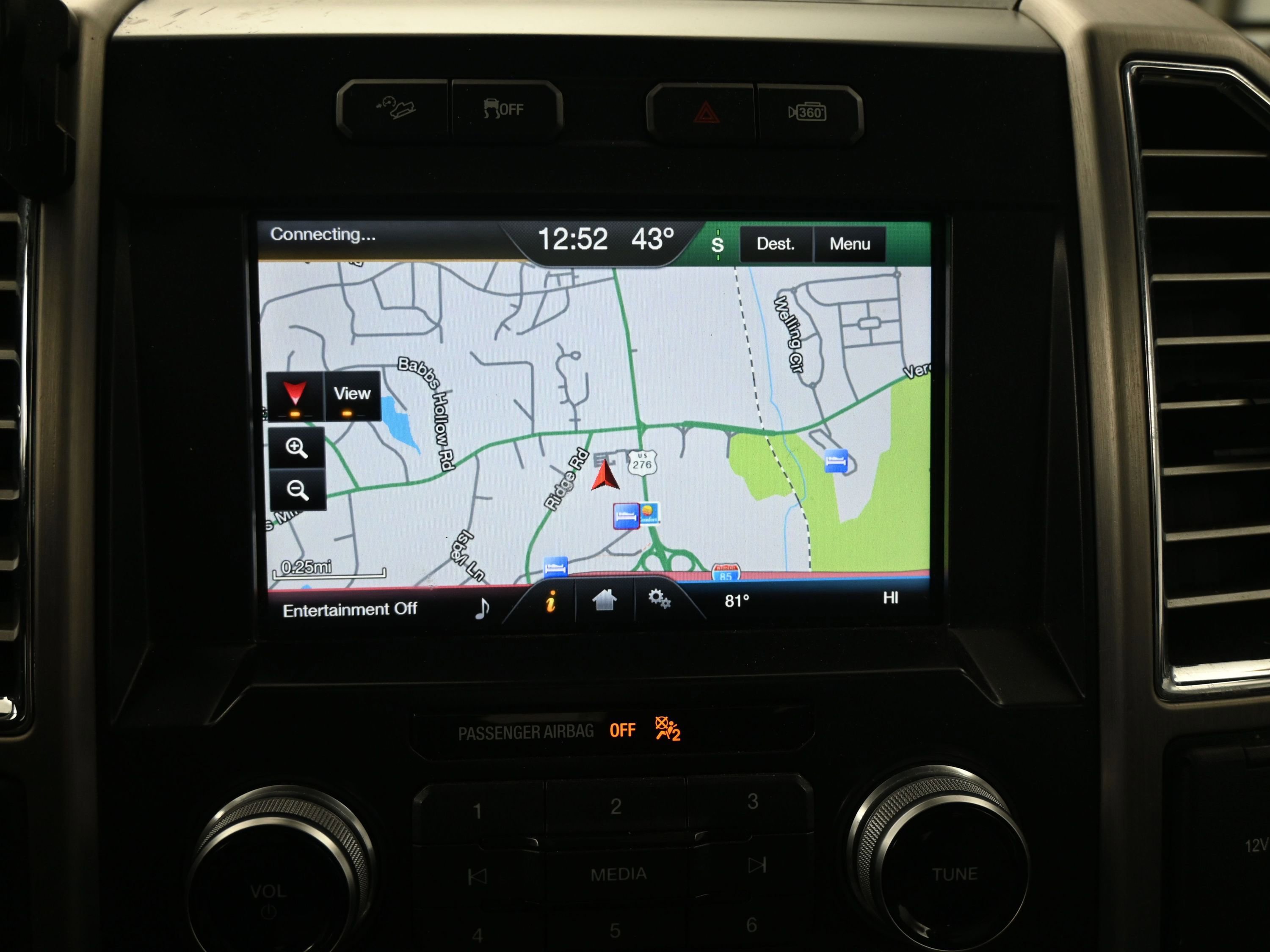 Used 2015 Ford F150 Platinum w/ Equipment Group 701A Luxury image 12