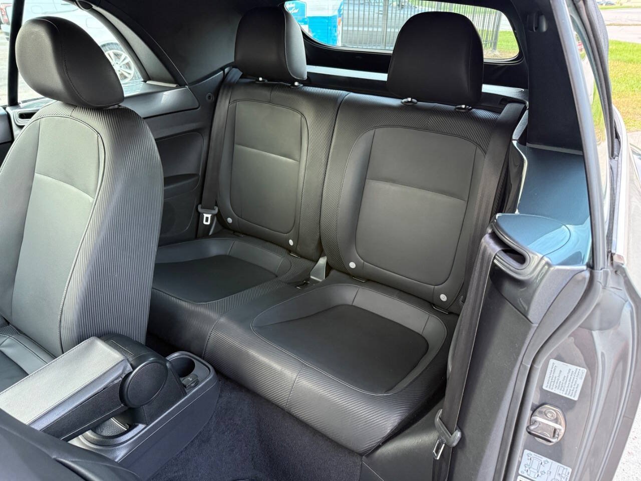 Used 2013 Volkswagen Beetle TDI FWD image 13