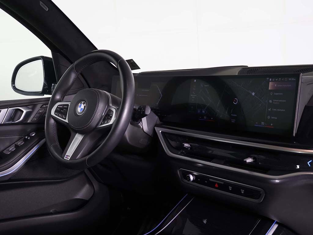 Used 2023 BMW X7 xDrive40i w/ M Sport Package image 39