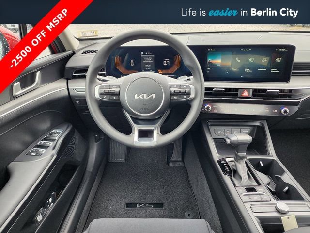 New 2025 Kia K5 LXS image 20