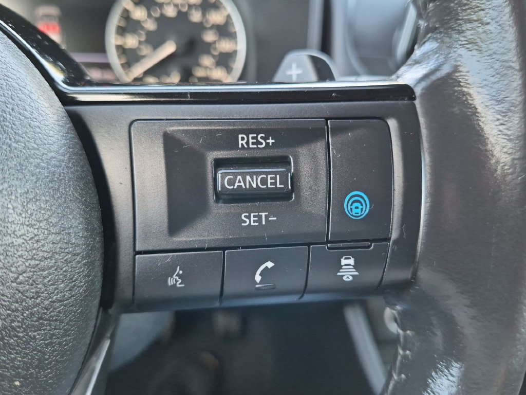 Used 2023 Nissan Rogue SV w/ SV Premium Package AWD/4WD image 16