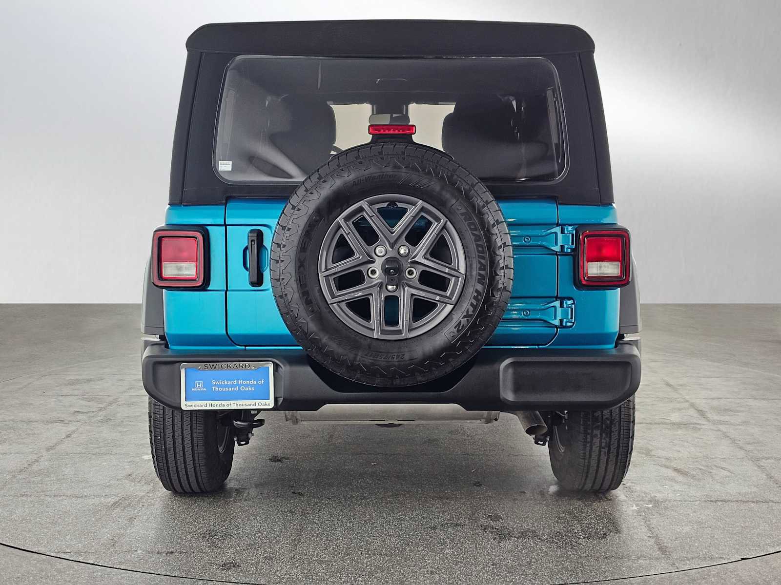 Used 2024 Jeep Wrangler Sport S image 4