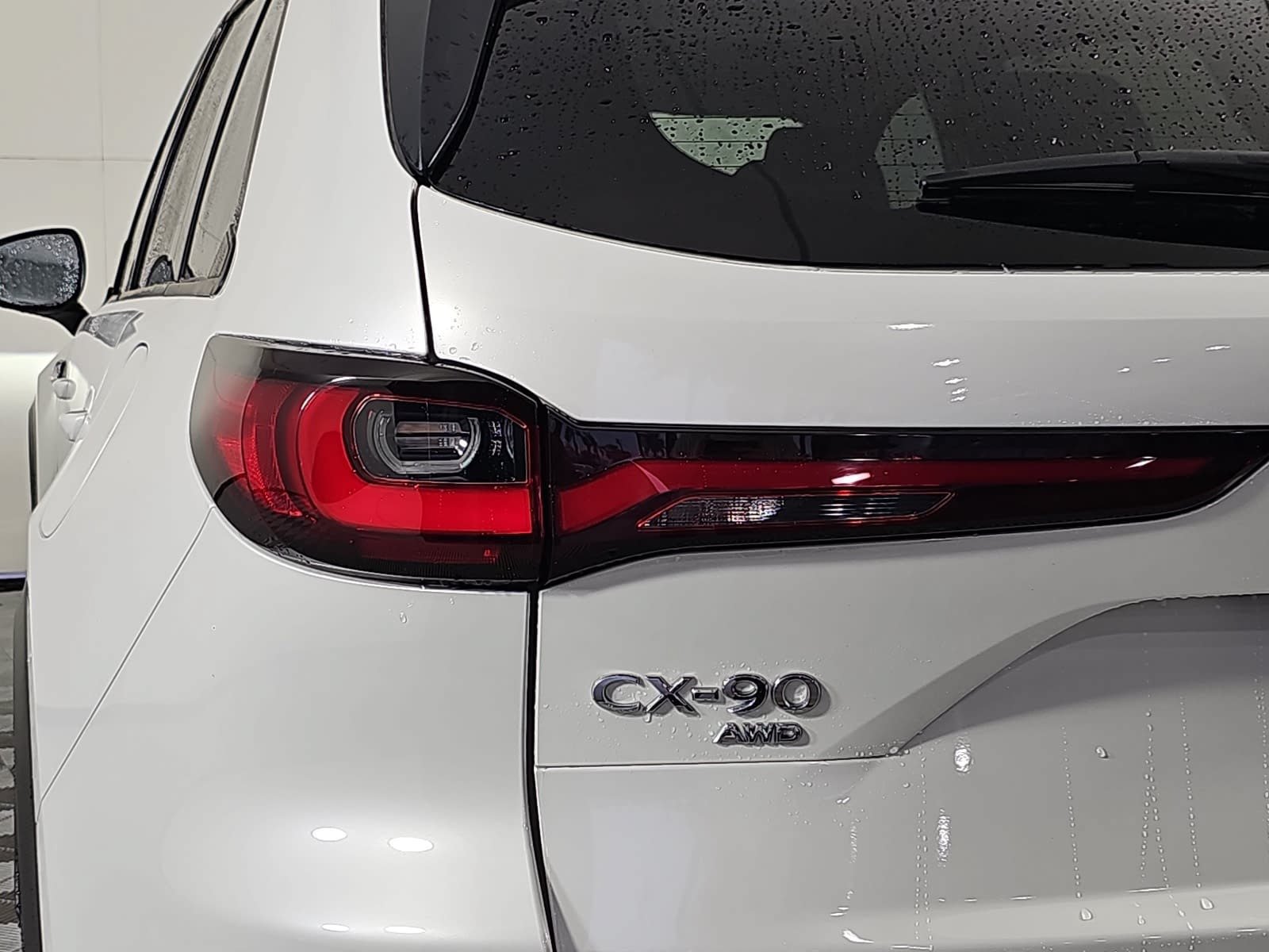 Used 2024 MAZDA CX-90 Plug-In Hybrid w/ Preferred AWD/4WD image 31
