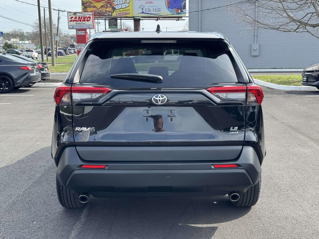 Used 2024 Toyota RAV4 LE image 21