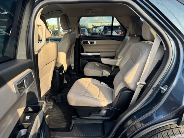 Used 2022 Ford Explorer XLT w/ Equipment Group 202A AWD/4WD image 14