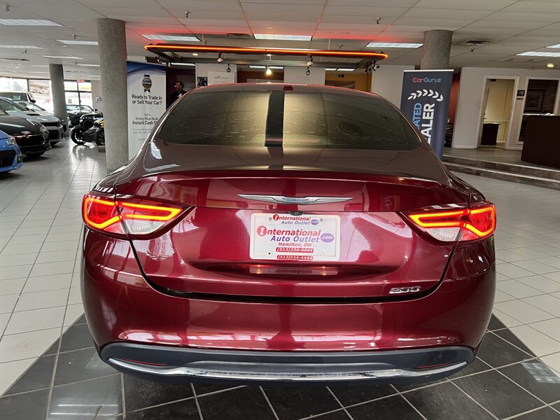Used 2015 Chrysler 200 Limited w/ Convenience Group FWD image 7