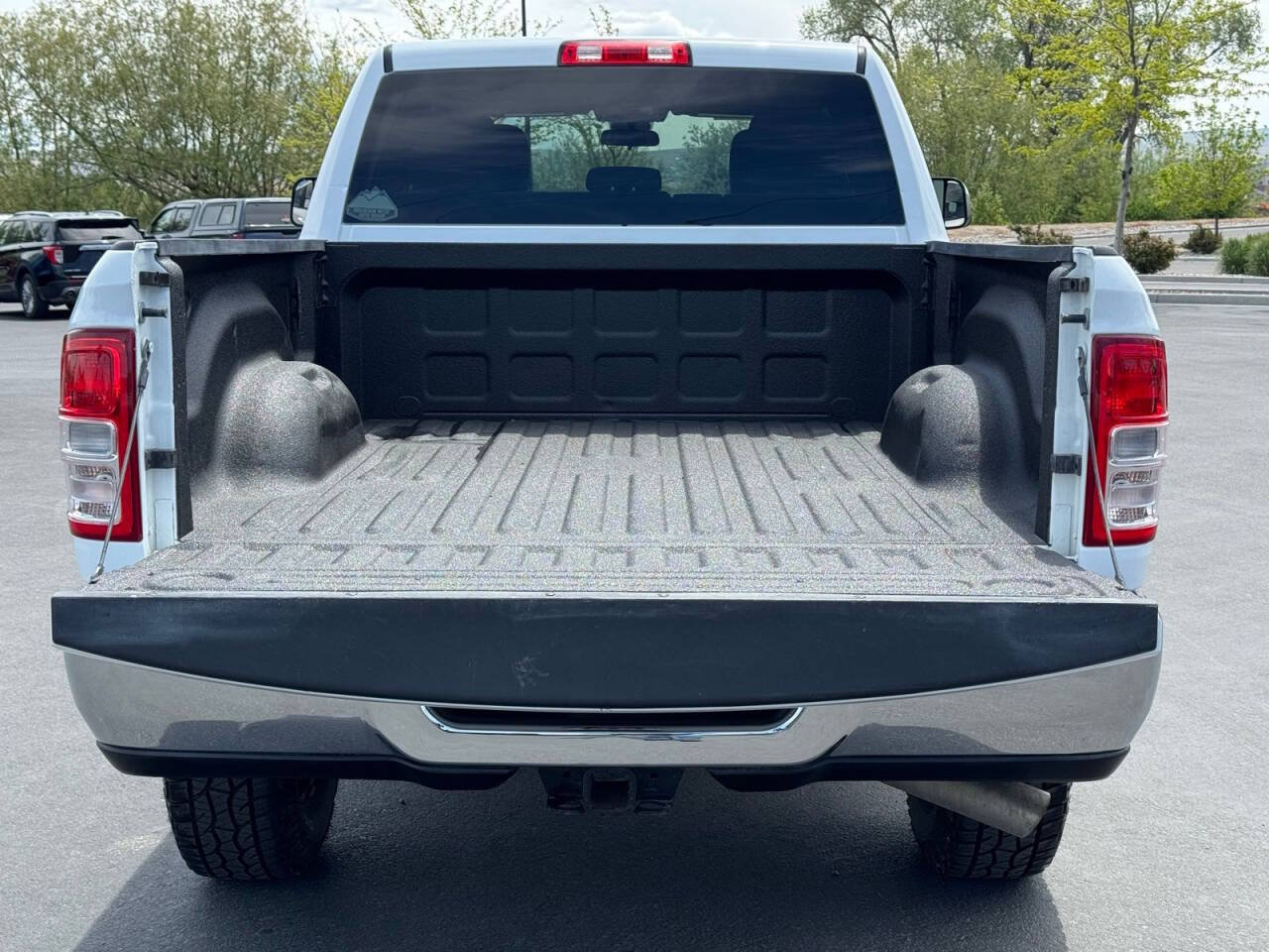 Used 2022 RAM 2500 Big Horn w/ Cold Weather Group AWD/4WD image 8