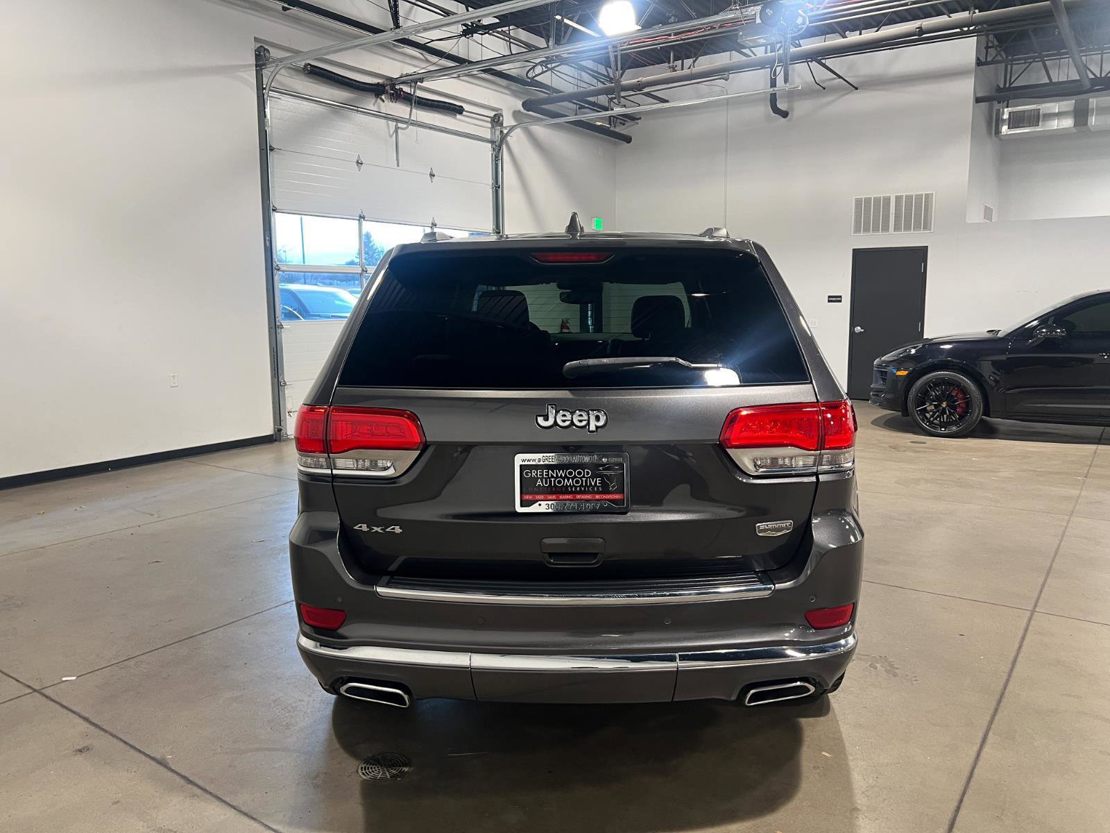 Used 2020 Jeep Grand Cherokee Summit image 4