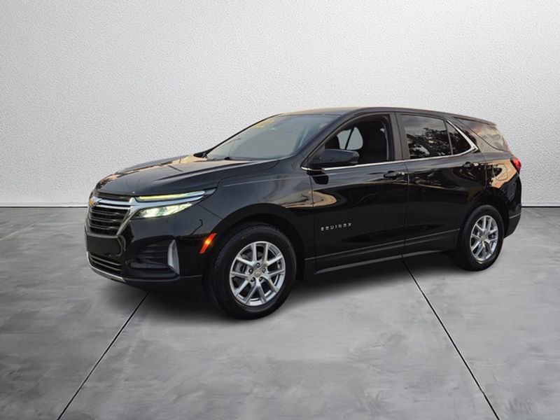 Used 2022 Chevrolet Equinox LT image 2