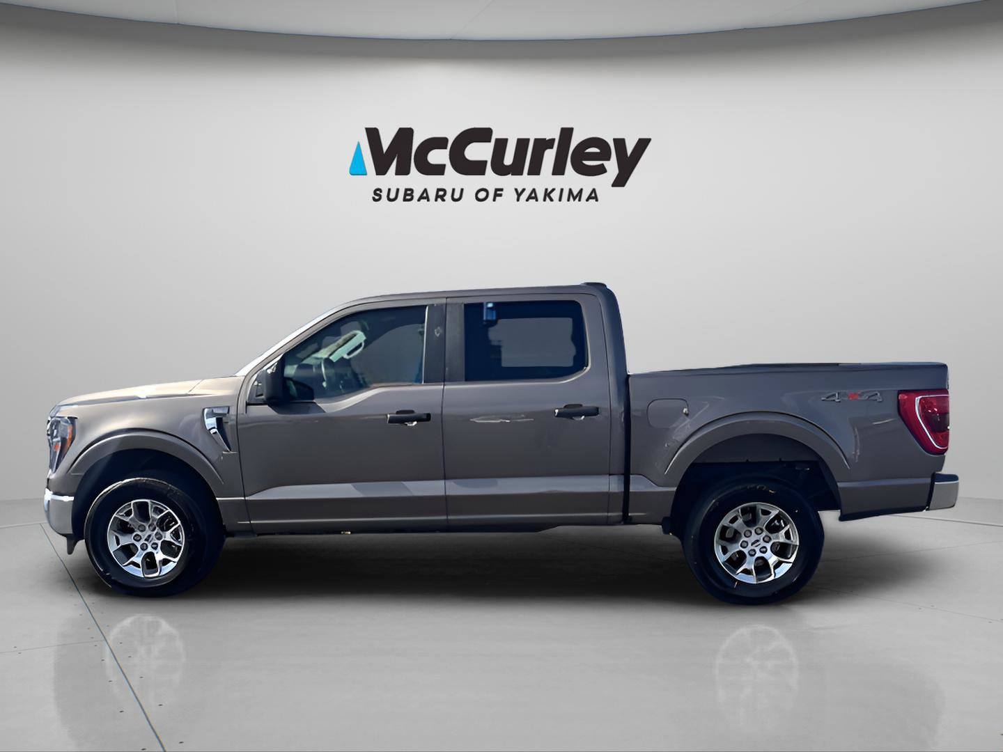 Used 2023 Ford F150 XLT image 3