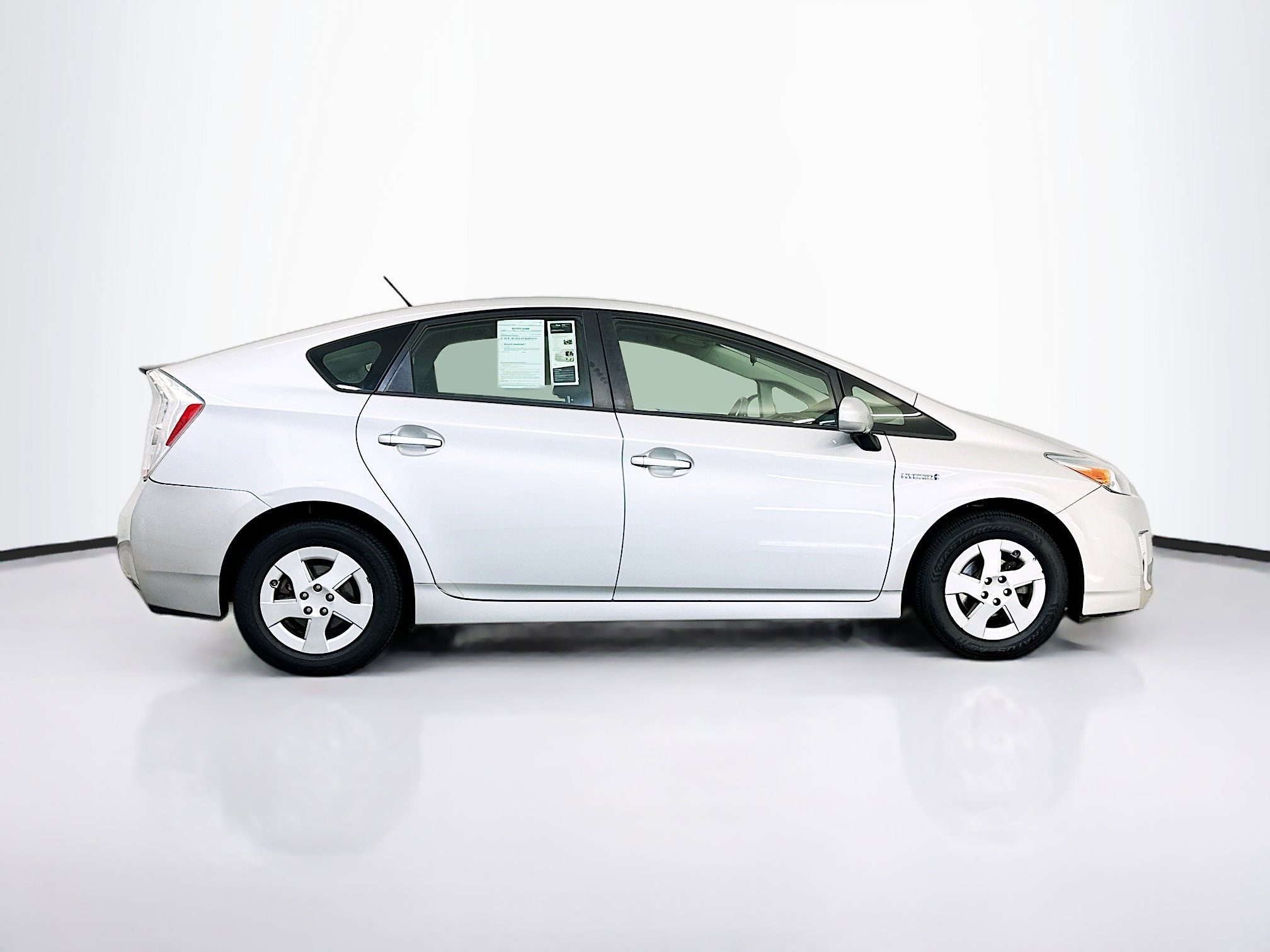 Used 2010 Toyota Prius Three image 10