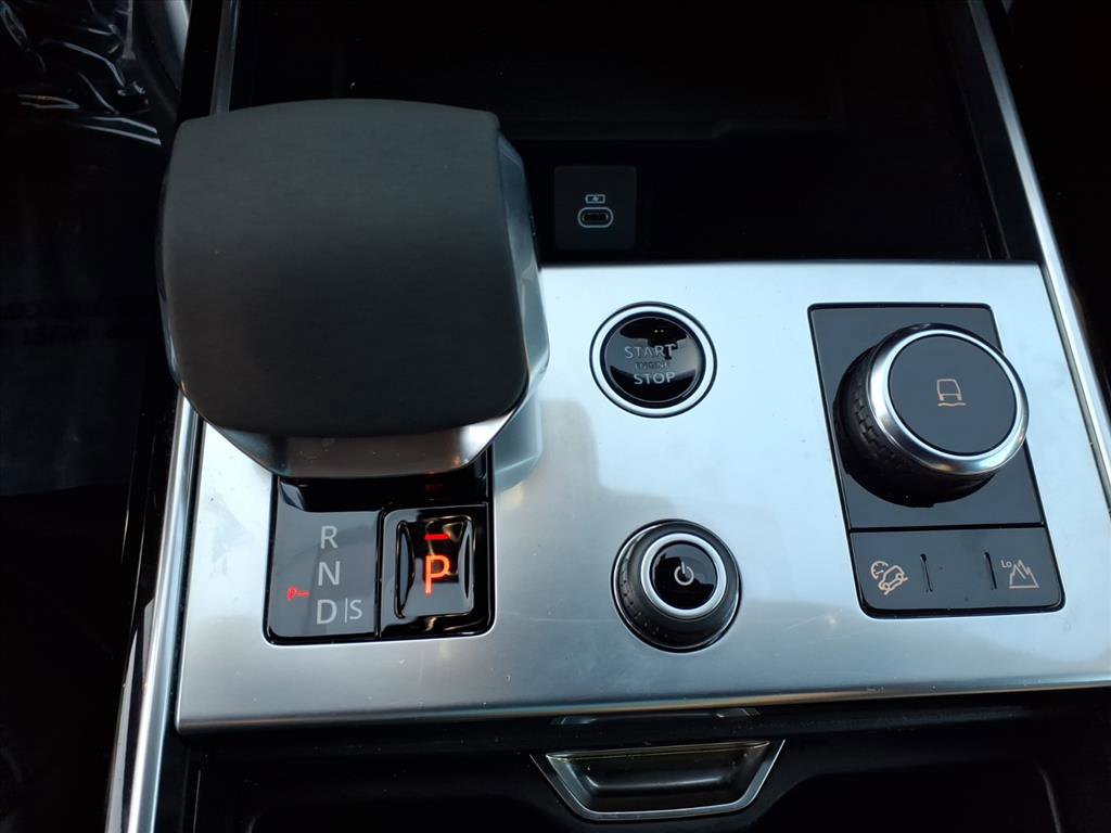 Used 2023 Land Rover Range Rover SE image 27