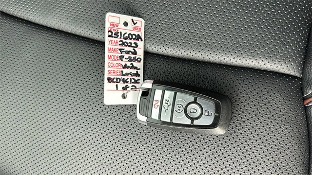 Used 2023 Ford F350 Lariat w/ Lariat Ultimate Package image 28