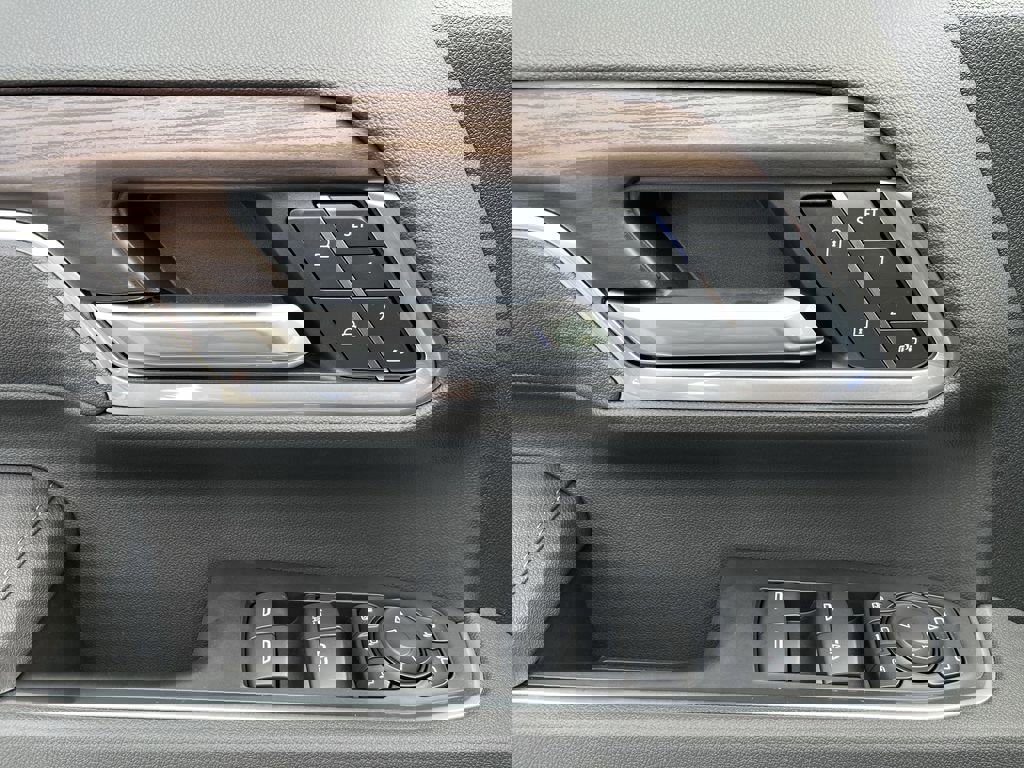 New 2026 GMC Sierra 3500 SLT w/ SLT Premium Package image 24