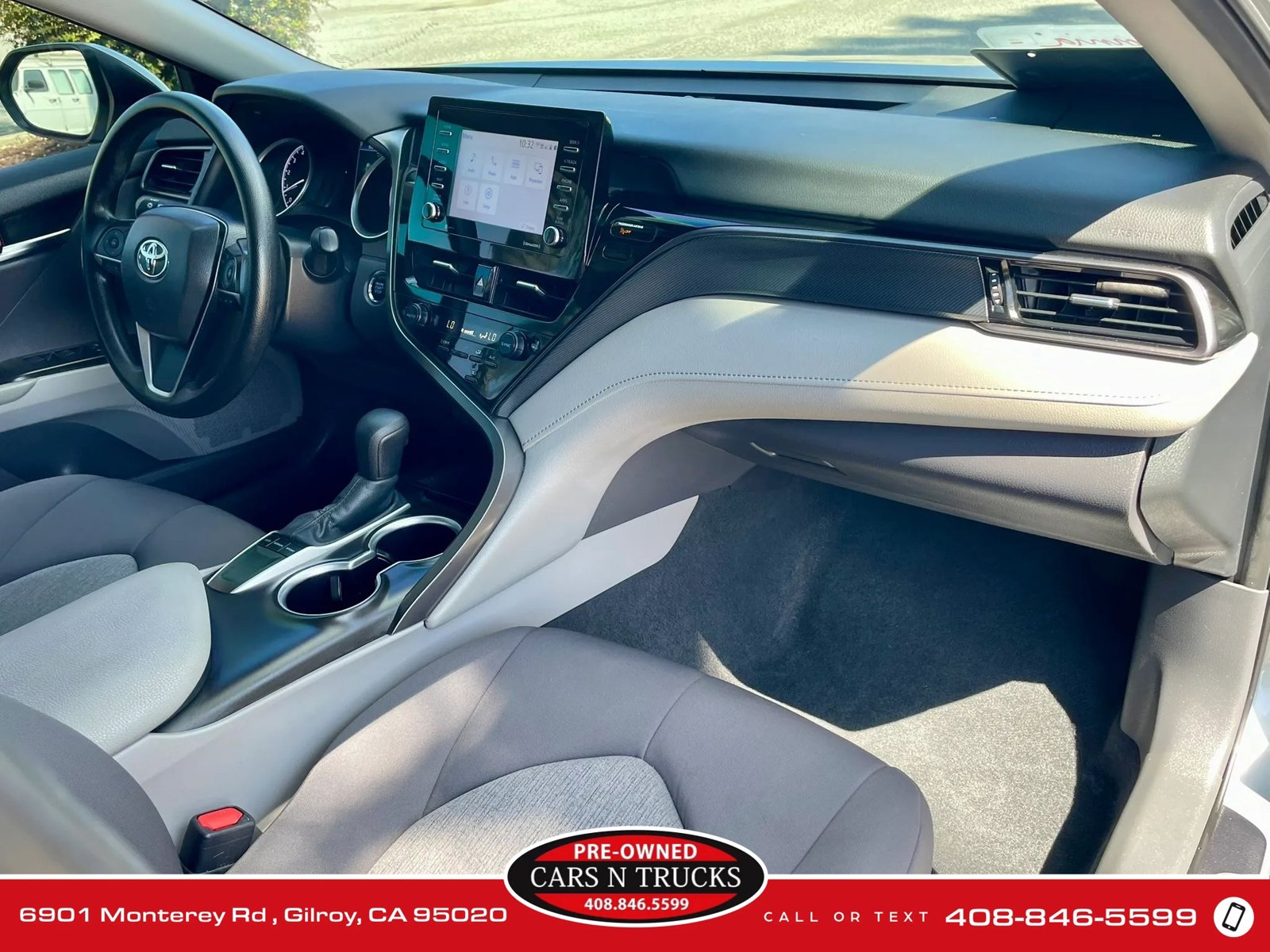 Used 2024 Toyota Camry LE w/ Convenience Package FWD image 16