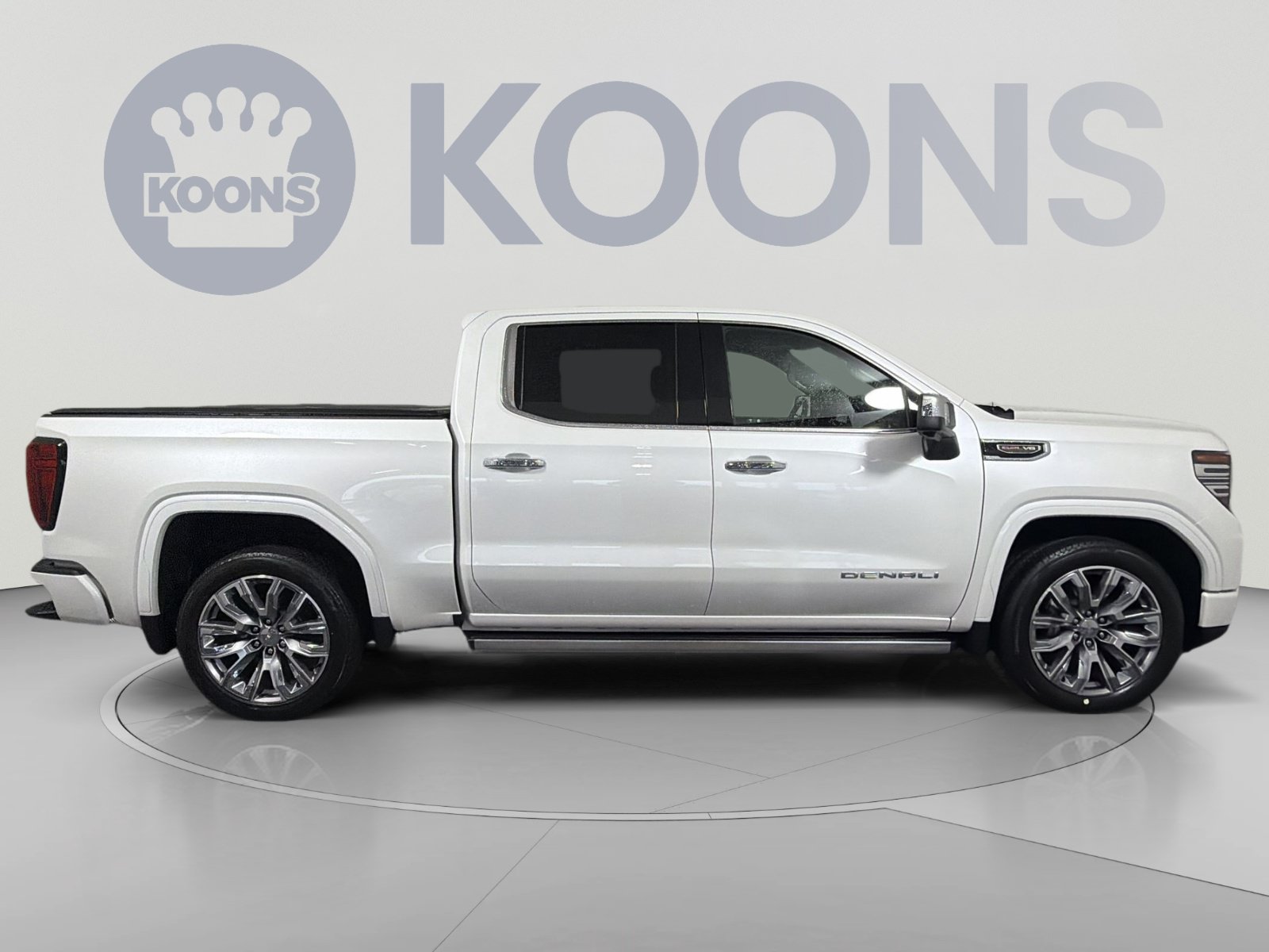 Used 2024 GMC Sierra 1500 Denali AWD/4WD image 8