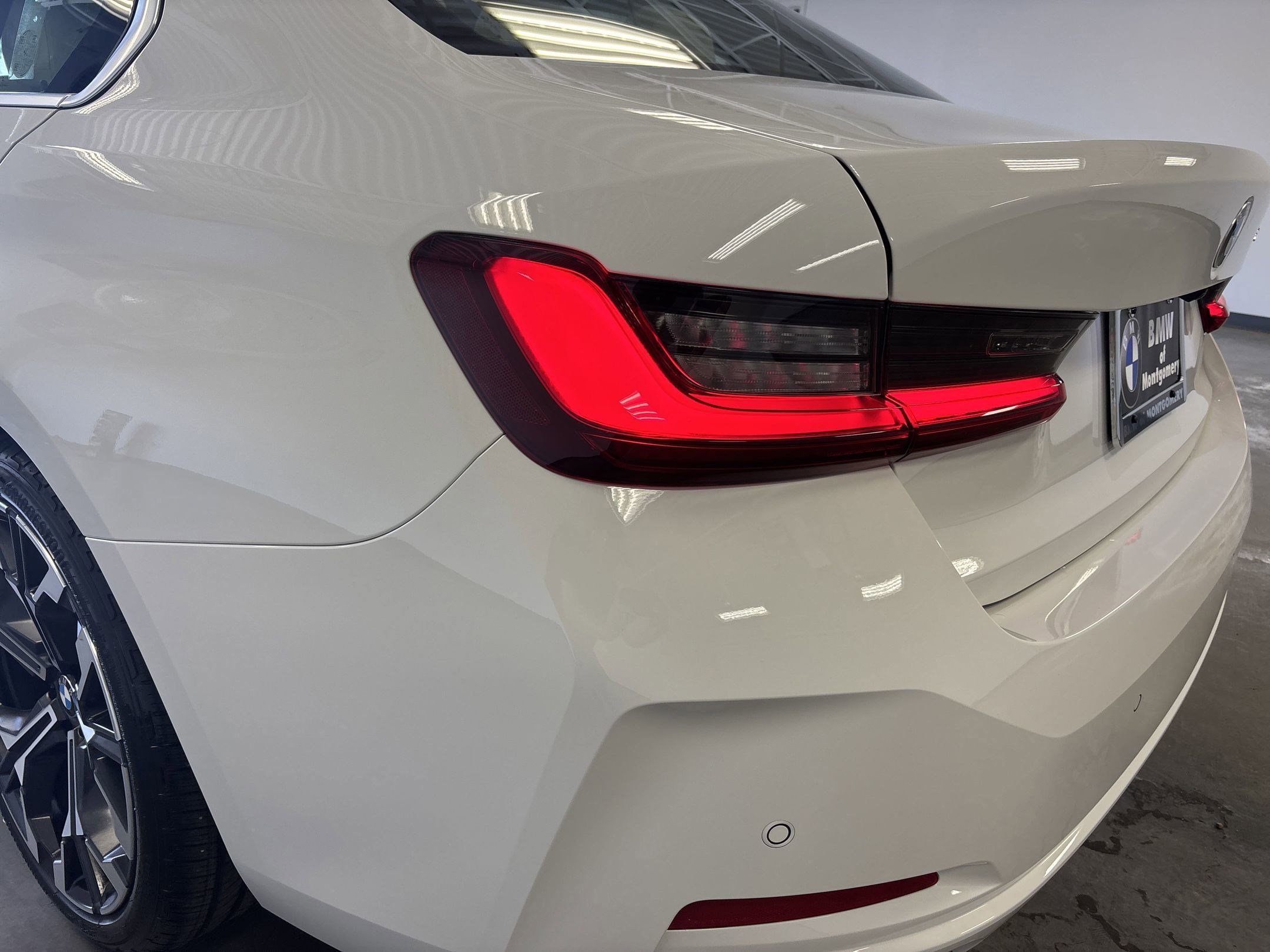 Used 2025 BMW 330i Sedan w/ Convenience Package image 9