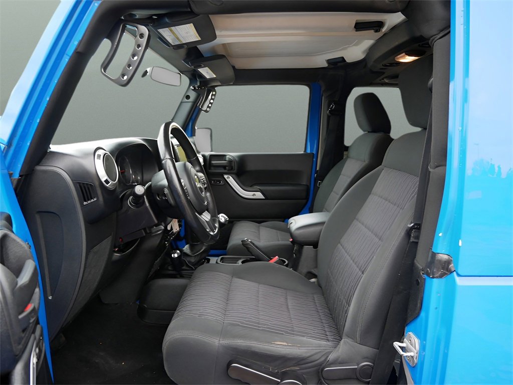 Used 2011 Jeep Wrangler Sahara w/ Dual Top Group image 10