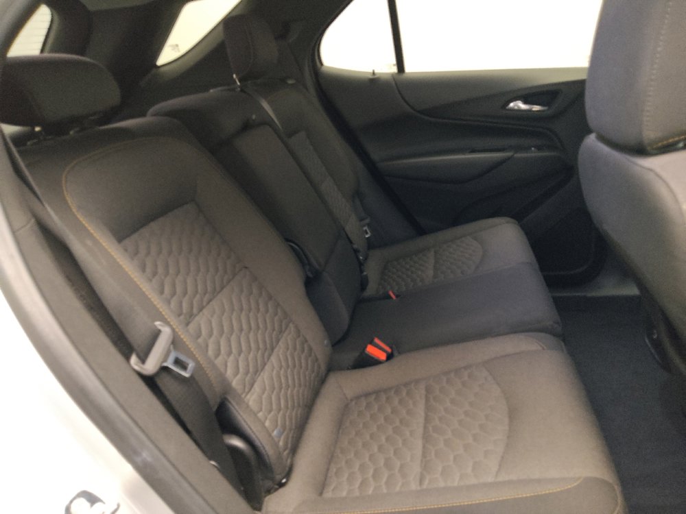 Used 2020 Chevrolet Equinox LT w/ Driver Convenience Package image 19