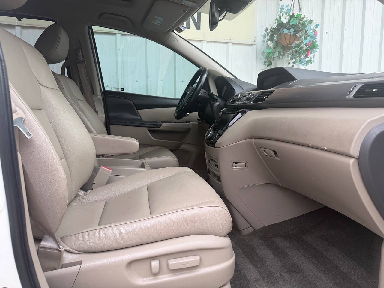 Used 2017 Honda Odyssey EX-L image 16