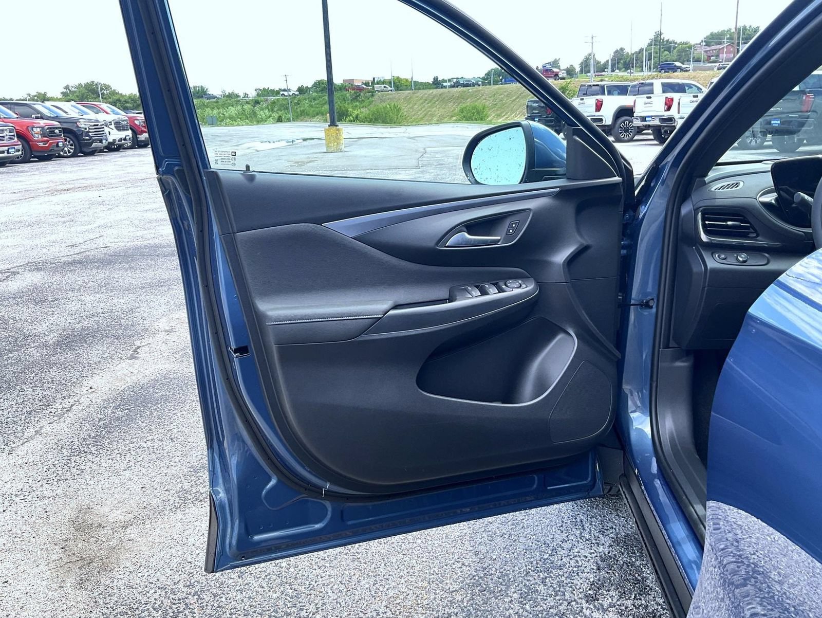 New 2026 Buick Envista Preferred FWD image 9