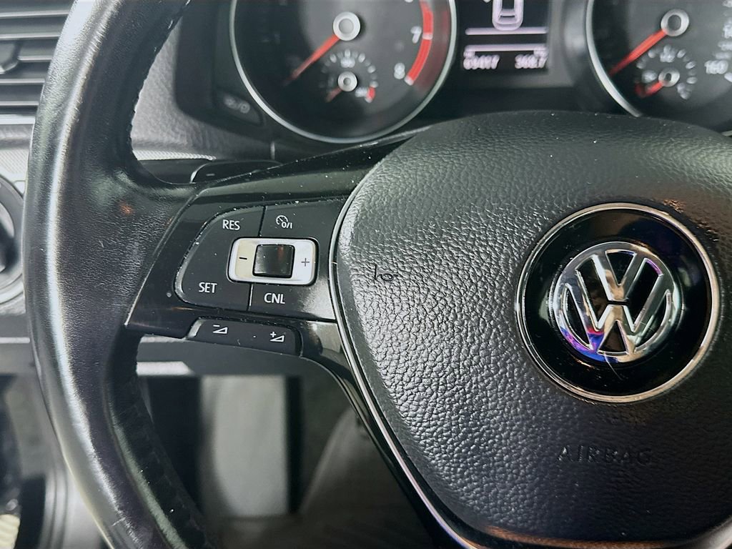 Used 2016 Volkswagen Passat 1.8T R-Line image 24