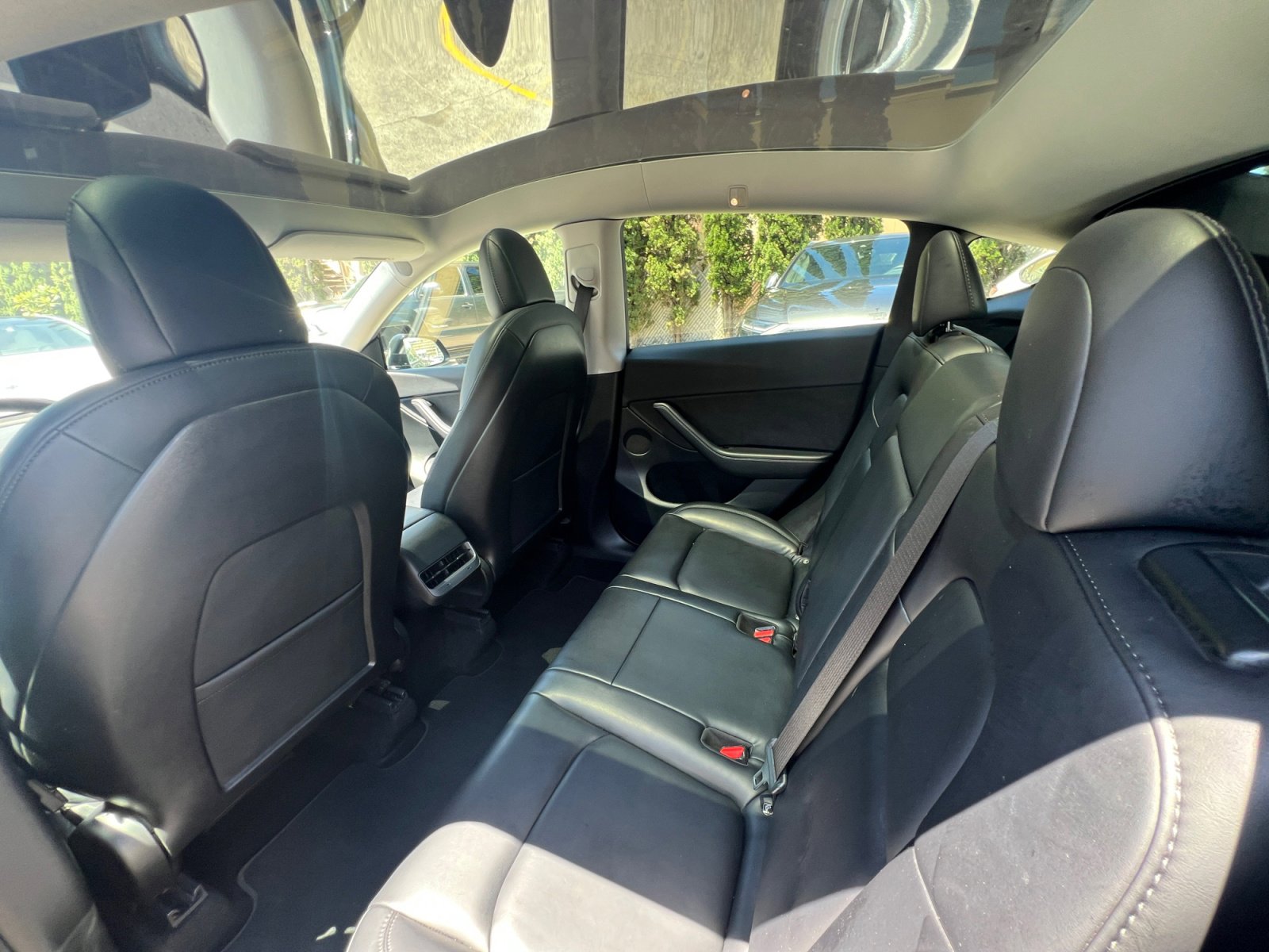 Used 2021 Tesla Model Y Long Range image 24