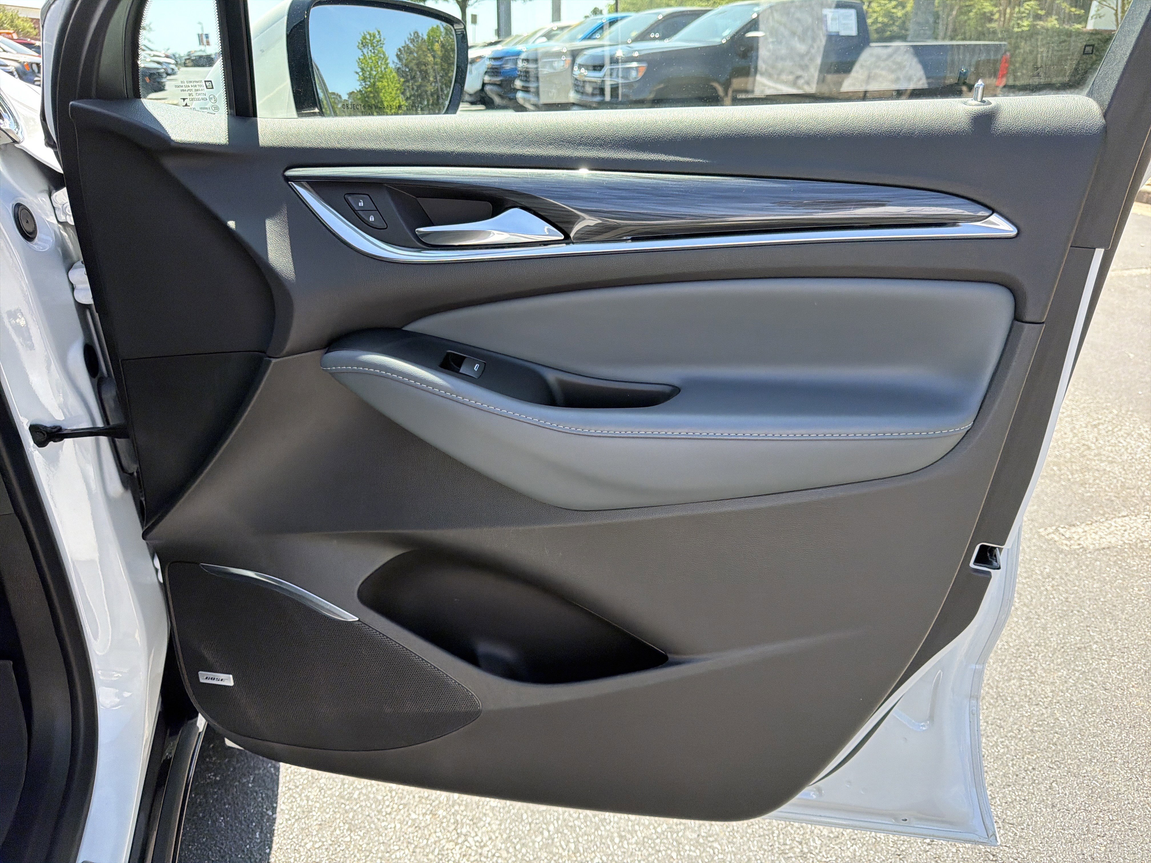 Used 2023 Buick Enclave Essence w/ Experience Buick Package AWD/4WD image 14