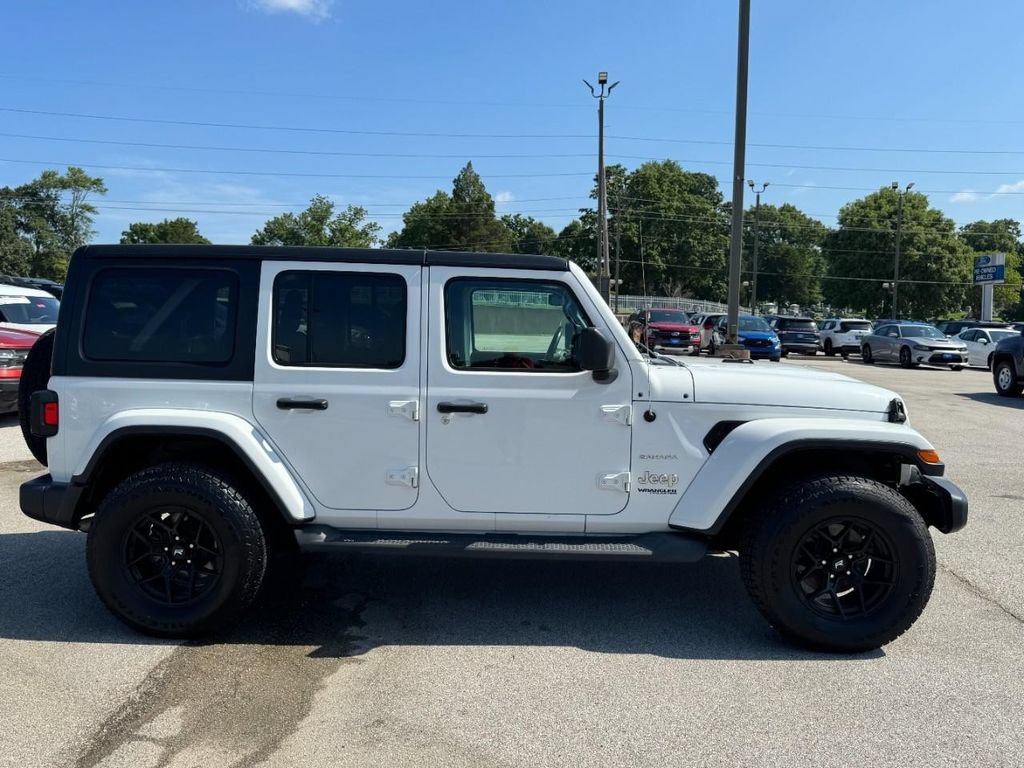 Used 2019 Jeep Wrangler Unlimited Sahara AWD/4WD image 2