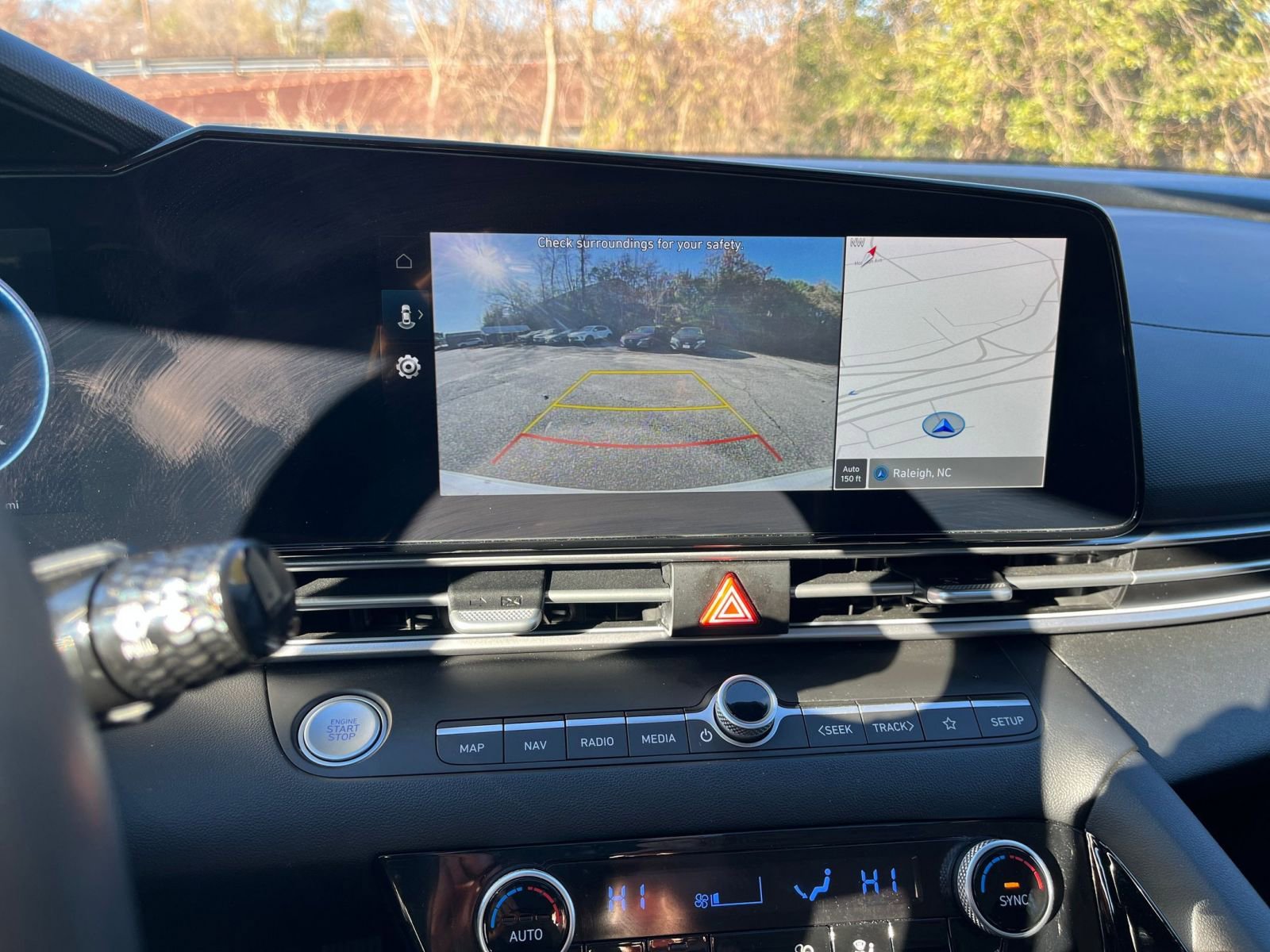 Used 2025 Hyundai Elantra SEL image 18