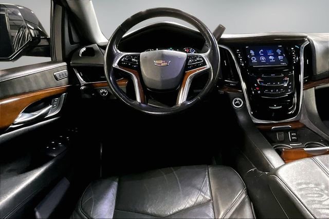 Used 2018 Cadillac Escalade Luxury image 10