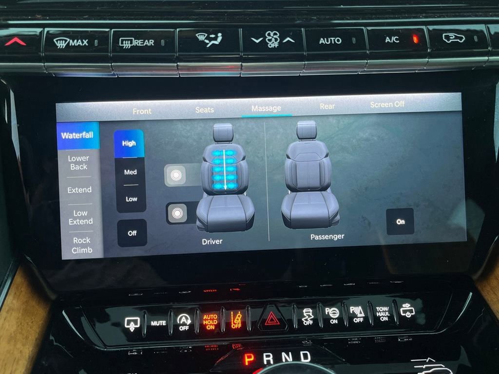 Used 2024 Jeep Grand Wagoneer L Series III image 34