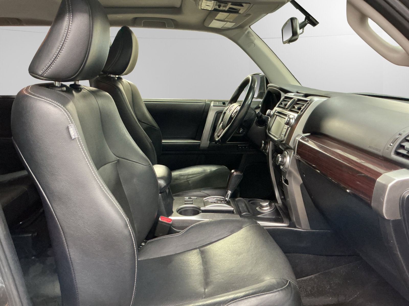 Used 2018 Toyota 4Runner Limited AWD/4WD image 15