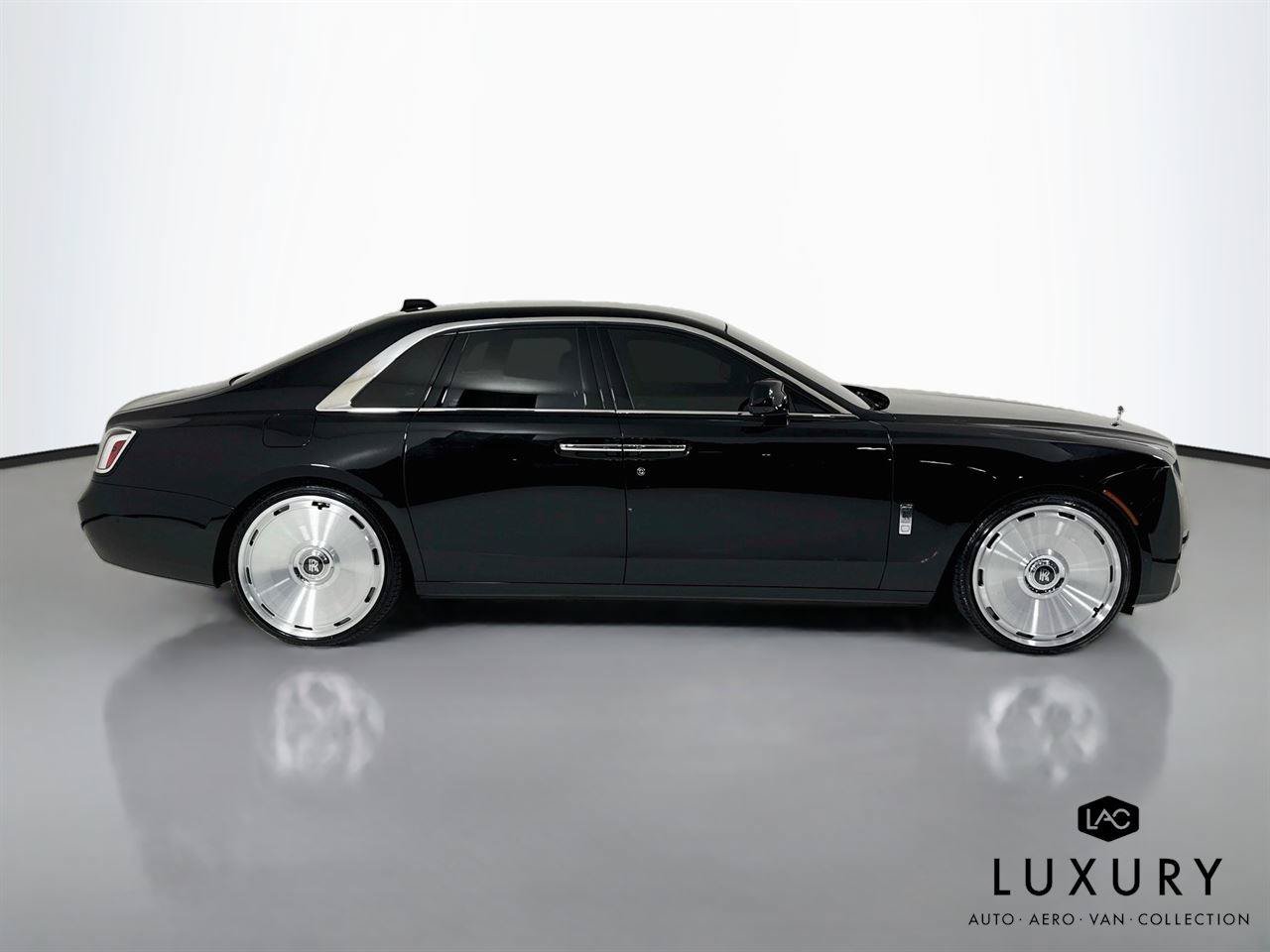 Used 2025 Rolls-Royce Ghost AWD/4WD image 6