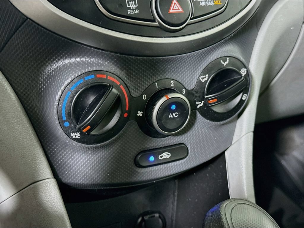 Used 2017 Hyundai Accent SE FWD image 6