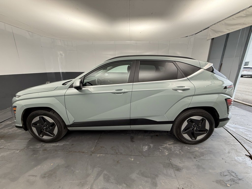 Used 2025 Hyundai Kona Limited image 10