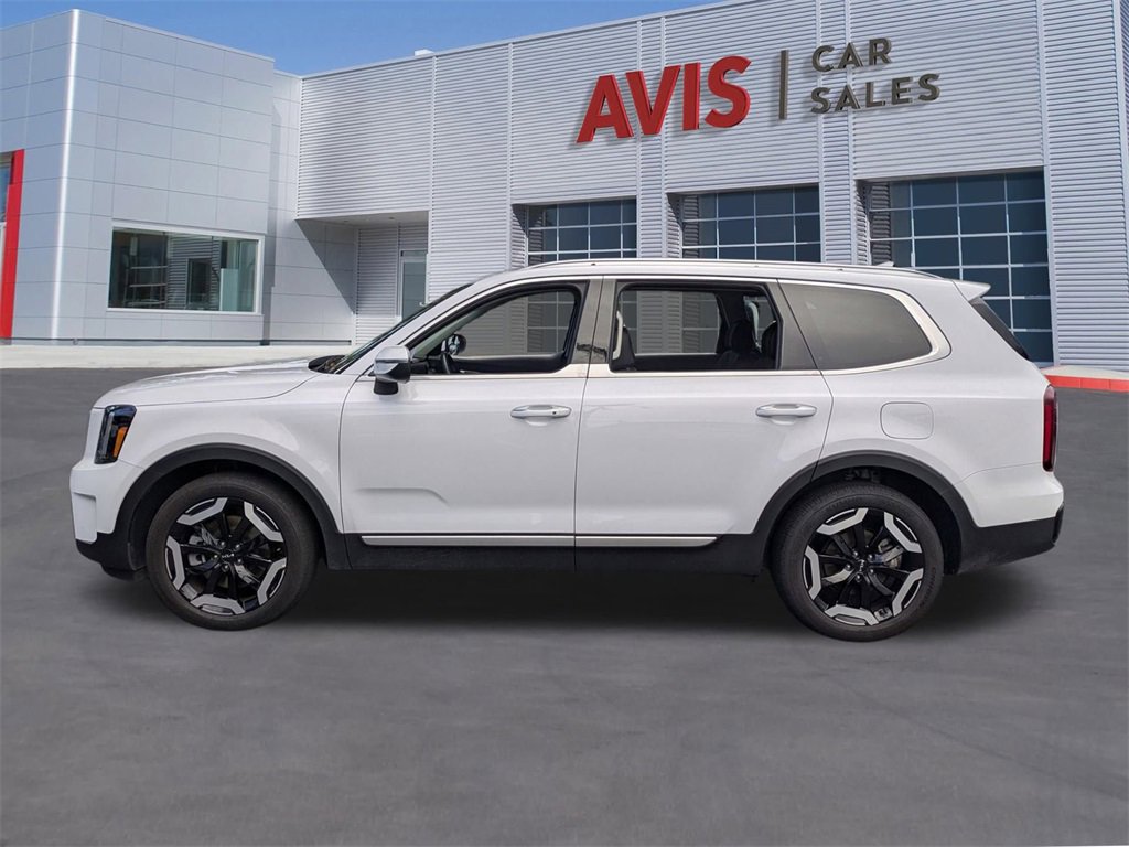 Used 2025 Kia Telluride S image 10