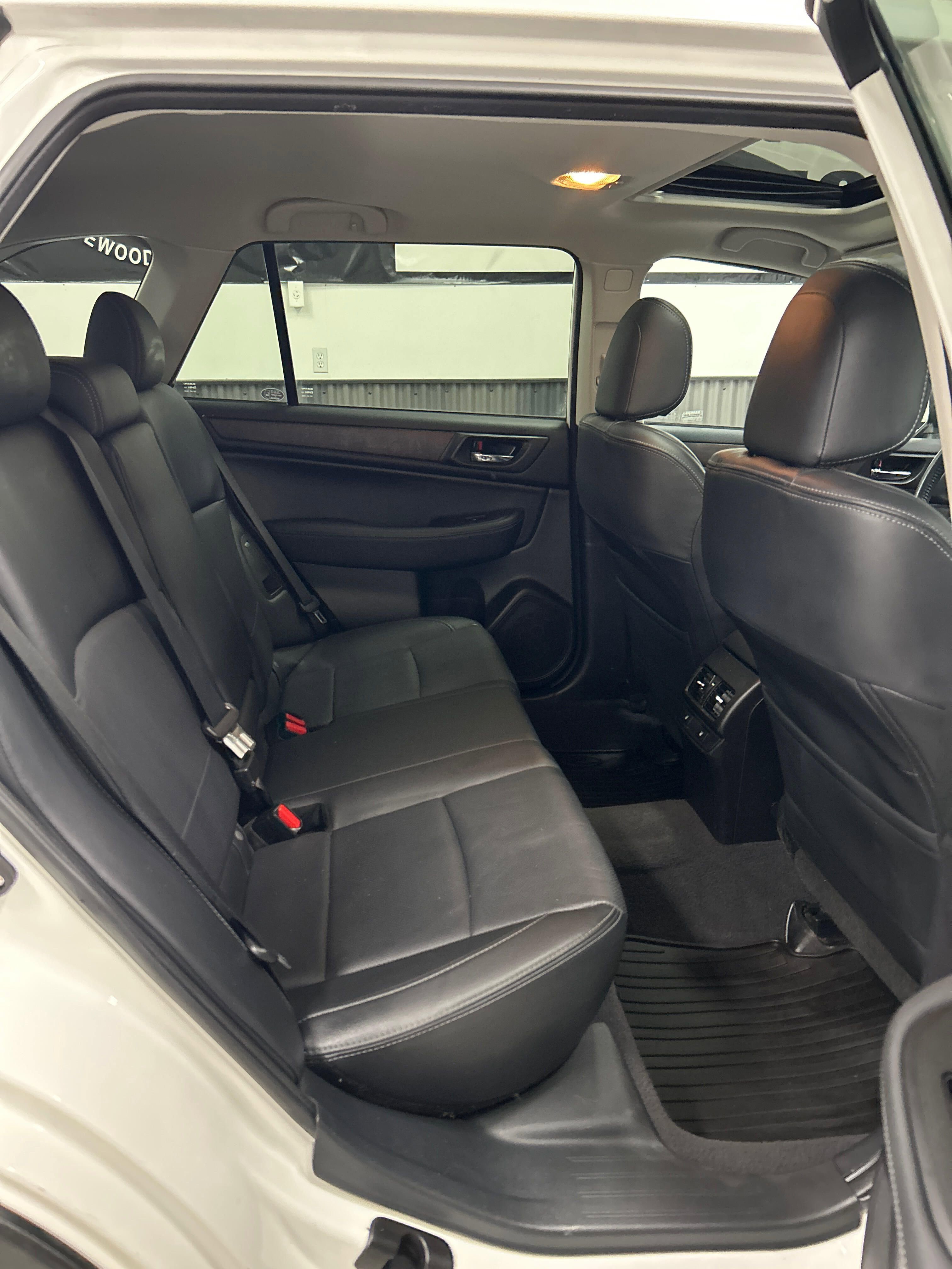 Used 2016 Subaru Outback 2.5i Limited AWD/4WD image 12