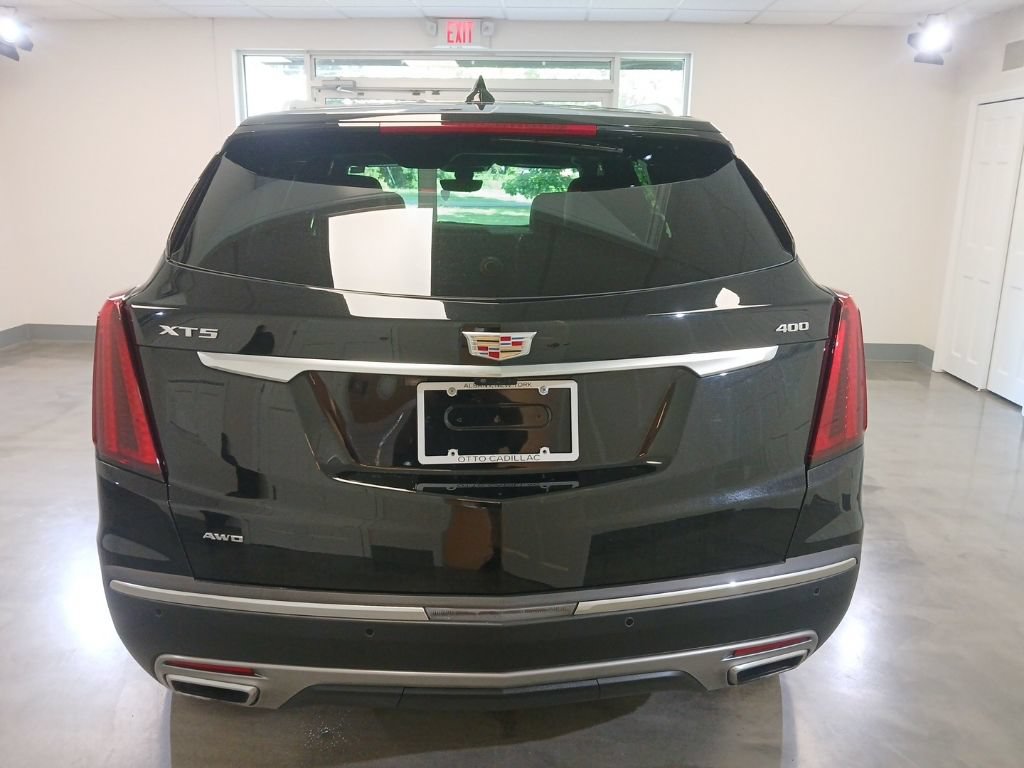 Certified 2025 Cadillac XT5 Premium Luxury w/ Technology Package AWD/4WD image 12
